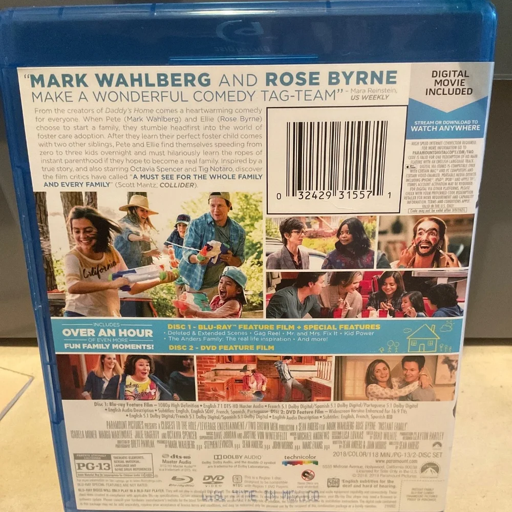Blu Ray Disc - Instant Family.  V44